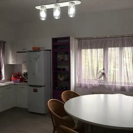 Village House Edona Vakantiehuis