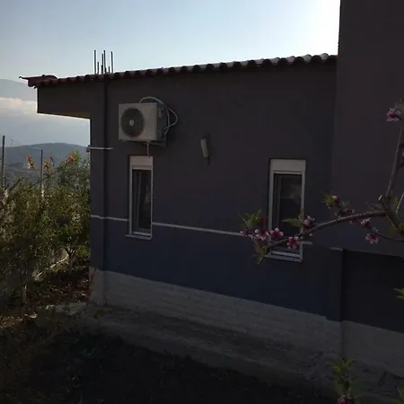 Vakantiehuis Village House Edona